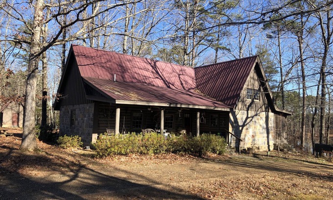 Colony Cabin | Prospect Mountain Sportsman's Lodge with private fishing lakes