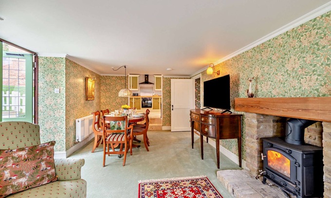Minster on Sea House | Prospect Villa - Two Bedroom House, Sleeps 4