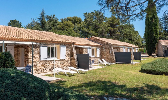 La Roque-sur-Pernes Condo | Provençal stone T2 Mazet in a tourist residence