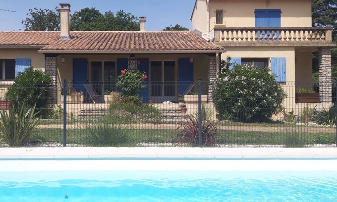 Blauzac Villa | Provencal villa and separate apartment, air-conditioned garden & pool.