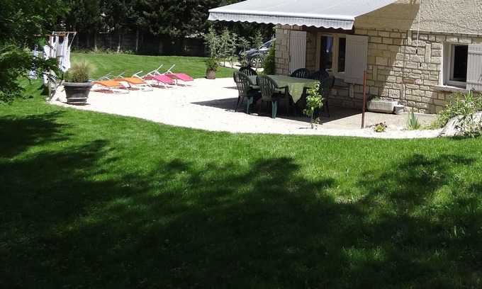 Mormoiron Cottage | Provence at the foot of Mont Ventoux, gite 1 to 6 people with heated pool