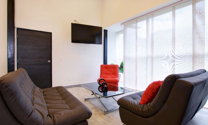 Las Lomas I Apartment | Provenza Lofts 403 Luxury 3 Bedrooms