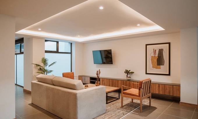 Las Lomas I Apartment | Provenza! Private Jacuzzi/Roof Top 3 BR/AC - 301