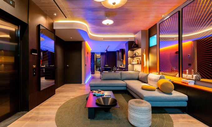 Lalinde Apartment | Provenza Utopia Jacuzzi AC Steam Shower