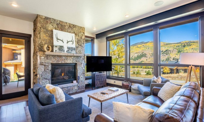 Silverthorne House | Ptarmigan Peak - Luxury Mountain Rental