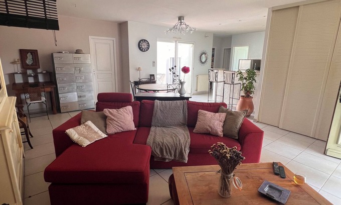 Dompierre-sur-Mer House | Ptite Maison spa au Calme Proche de Tout