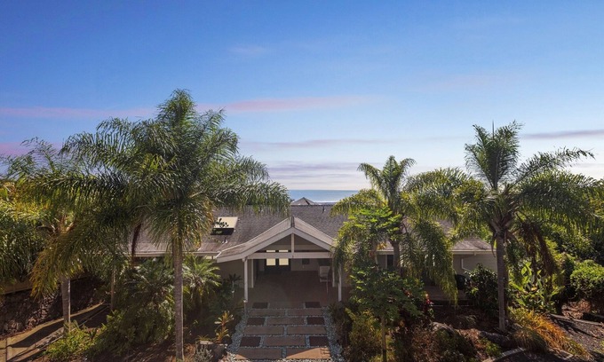 Kalaoa House | Pu'ukala Sunset Estate w/Amazing Ocean Views! by RedAwning