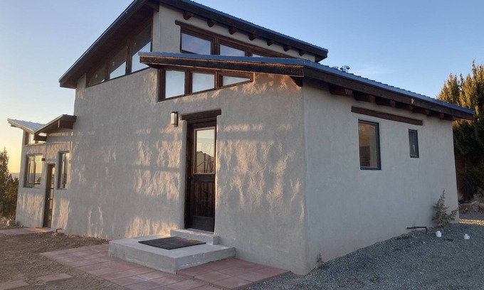 Canoncito Villa | Pueblo Hill Panorama House