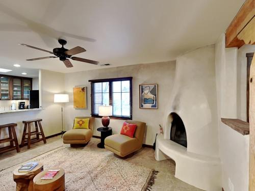 Historic Eastside House | Puerta De Alameda