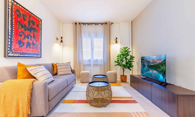 Prosperidad Apartment | Puerta de America VII apartment in Madrid