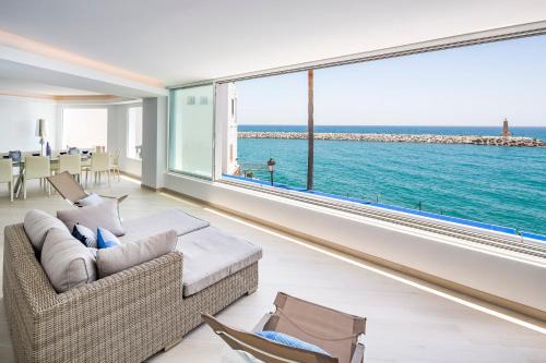 Puerto Banus Apartment | Puerto Banus Frontline 5 Beds Spectacular Apartment