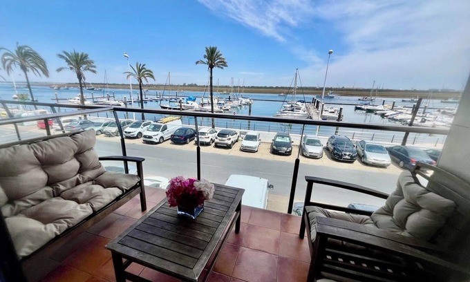 Huelva Apartment | Puerto Deportivo Luxury/Pool/Beach