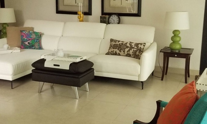 South Hotel Zone Apartment | PUERTO VALLART, GRAND VENETIAN. NICE CORNER UNIT 2ND FLOOR WITH 3 BALCONIES!