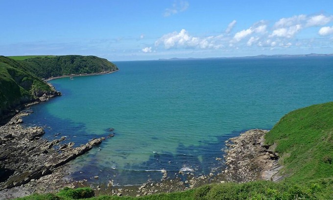 Broad Haven House | Puffin Patch, Holiday Home Broad Haven, Sleeps 6, 3 bedrooms, bathrooms