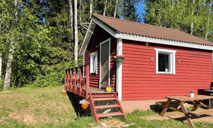 Rouge House | puhkemajake