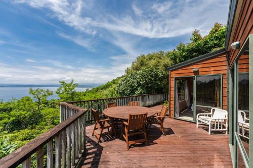 Pukawa House | Pukawa Paradise - Pukawa Holiday Home