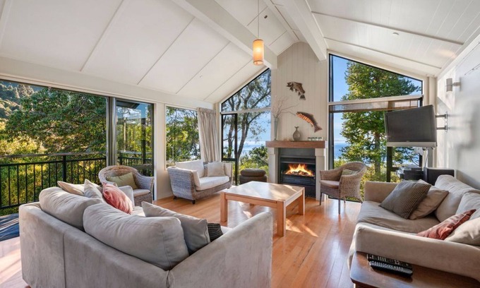 Kuratau Cottage | Puketapu - Kuratau Holiday Home