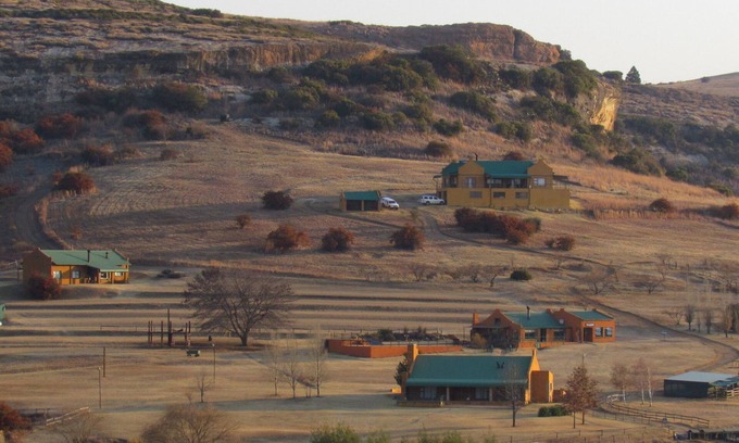 Fouriesburg Apartment | Pumula Guest Farm