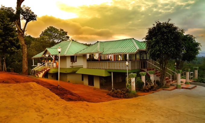 Ramakkalmedu Hotel | Punarjani Ayurvedic Resorts