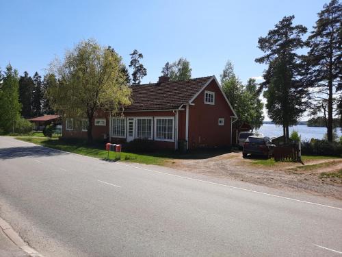 Kauttua Apartment | Punavilla majoitus TASANKO