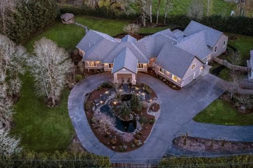 Newberg House | Punkin Manor