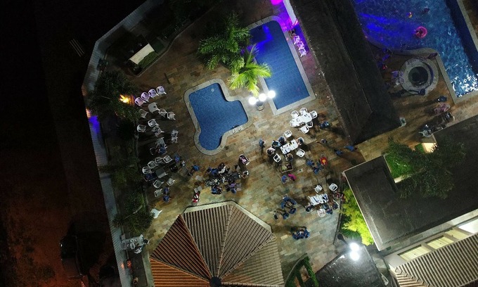 Setor Lagoa Quente House | PUNTA CALDAS > CASA 6 > R$686/CASA/NOITE > ACOMODA 10