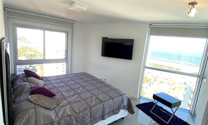 Aidy Grill Apartment | Punta del Este Wind Tower