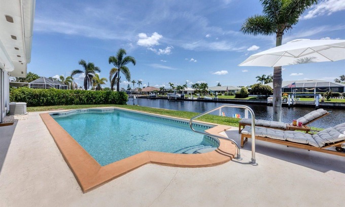 Punta Gorda House | Punta Gorda Isles 2-Bedroom Private Pool Home on Canal with Dock