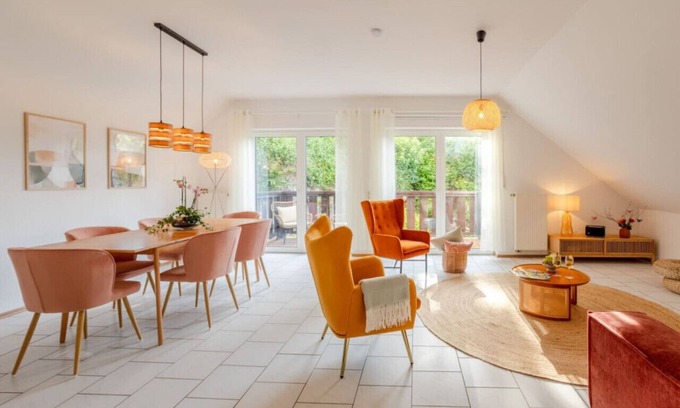 Gerolstein Apartment | Pure Chi Suite I Eifelsteig I Canvas I Balcony