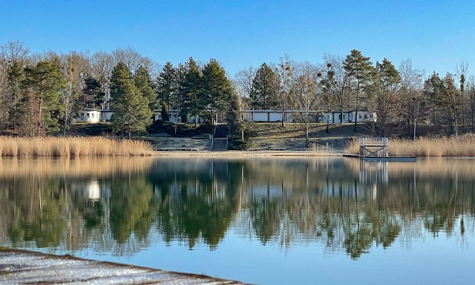 Mohlau Apartment | Pure vacation in our "See-Ferienwohnung 1" directly at the Möhlauer See. The apartment has approx. 40 square meters of living space
