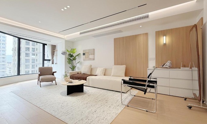 Huangpu Apartment | Pure Home-Near the Bund enjoys the beautiful scenery of the Bund 3-bedhome close to Yuyuan Garden Huaihai Road and Nanjing Road Pedestrian Street