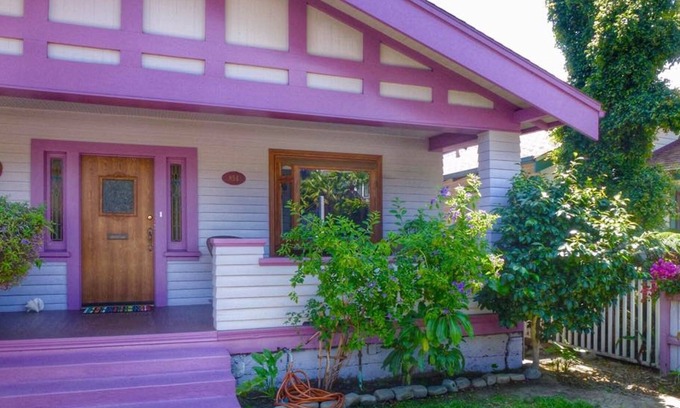 Ventura House | Purple Moon Sea Breeze Cottage