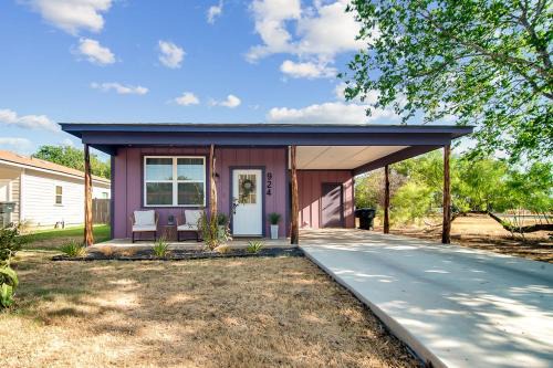 Fredericksburg House | Purple Sage