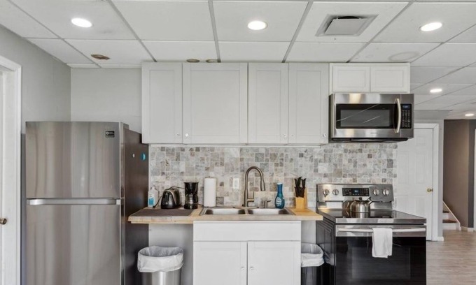 Putnam Valley Apartment | Putnam Valley Estate 1BR - Hot Tub Sauna Firepit by RedAwning