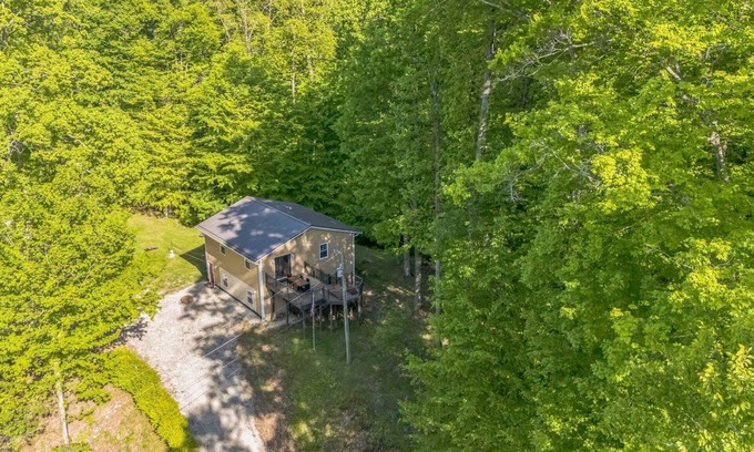 Helmsburg Cottage | Puzzle Peak 3 Bedroom Cottage