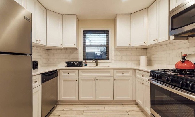 Ewing Apartment | ✨PVT APT✨ Prof. Cleaned/Sanitized w/✔Amenities