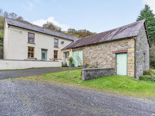 Pont-ar-gothi House | Pwll Farmhouse