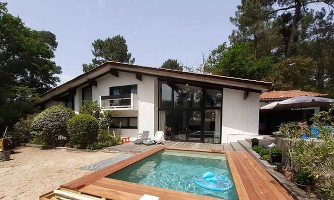 Pyla-sur-Mer Villa | PYLA-sur-Mer 5 bedroom villa with large garden 100m from the beach
