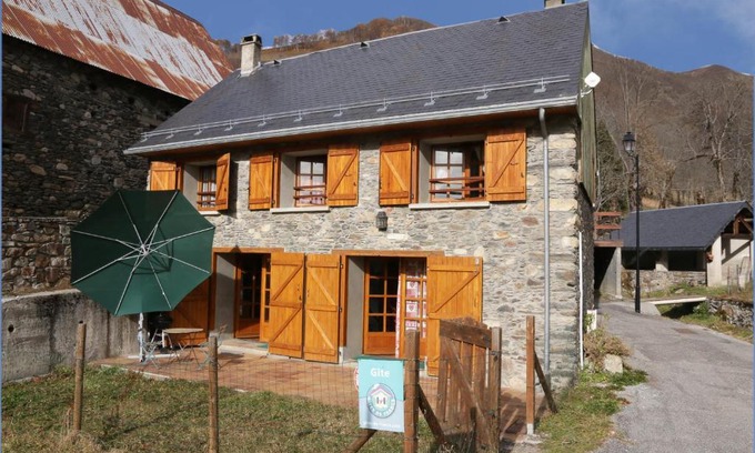 Mayregne House | Pyrenees Stone Mountain House