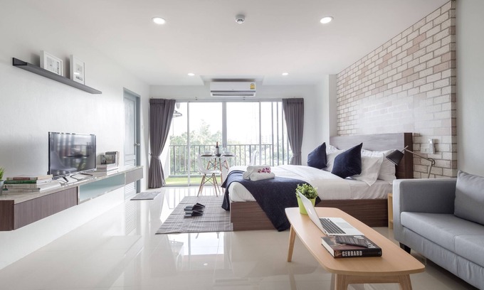 Chom Phon Hotel | Q Space Residence