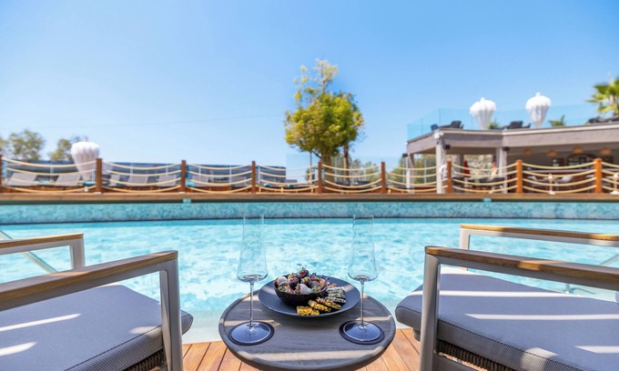 Kusadasi City Centre Hotel | Qlusive Hotel