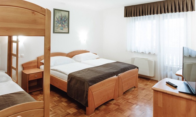 Zrece House | Quadruple Room with Balcony 116