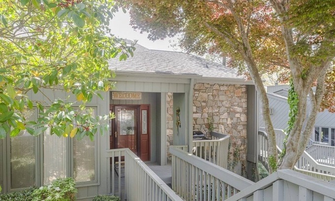 Lake Lure House | Quail Cove 1704 at Rumbling Bald