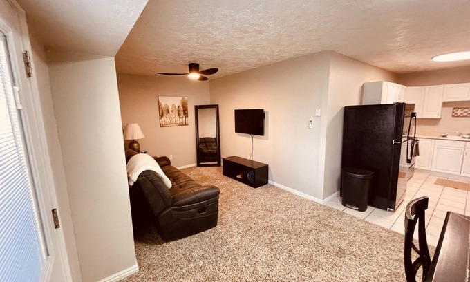 Ucon Apartment | Quaint 100-Year-Old Historic Building Apt#3: Cozy Stay!