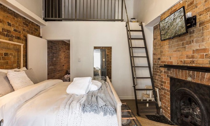 Chippendale House | Quaint 1880’s Sydney Chippendale Terrace House