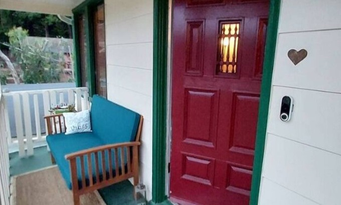 Eureka Apartment | Quaint 2-bedroom Apartment with safe offstreet parking in Eureka