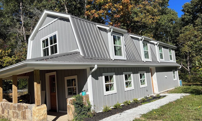 Coalmont House | Quaint and Cozy 3-bedroom home loaded with charm and amenities in Coalmont