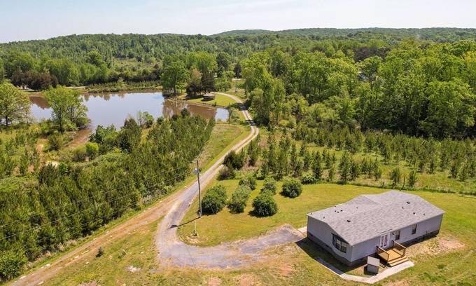 Asheboro House | Quaint Asheboro Home ~ 1 Mi to North Carolina Zoo!