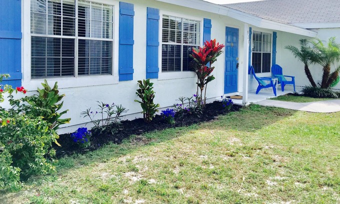 Sebastian Highlands House | Quaint & Cozy Beach Home in the Undiscovered Gem Town of Sebastian. From $99.00