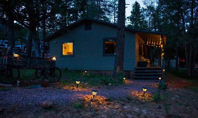 Pine Cabin | Quaint & Cozy Retreat | Peaceful Pine Place